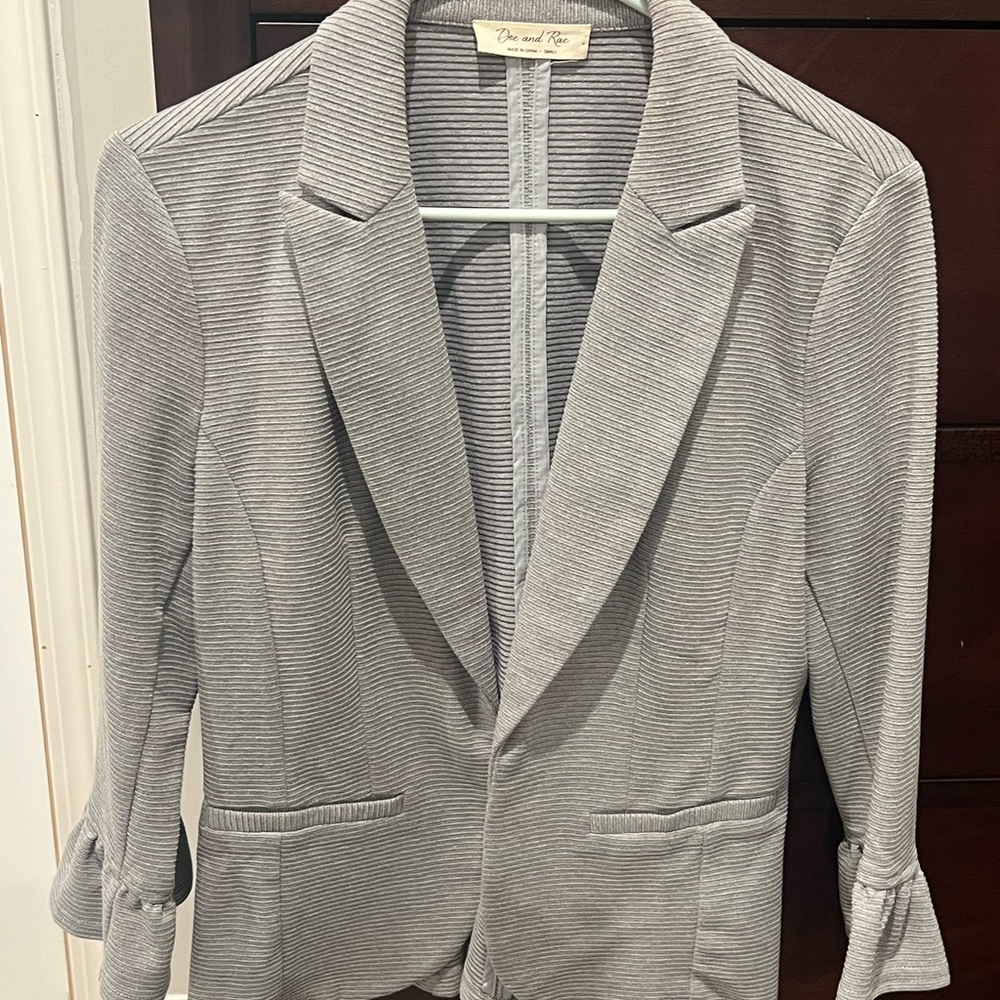 Doe & Rae Gray Striped Blazer